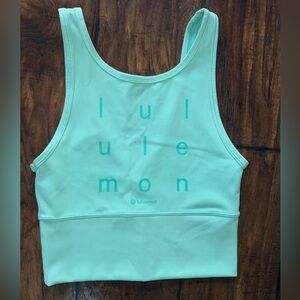 Lululemon power pivot tank size 6